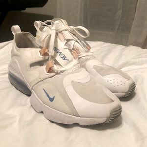 Women’s Nike Air Max Infinity